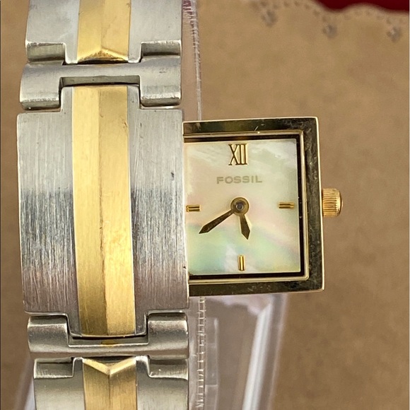 Vintage Fossil Peak a Boo 2 Tone Bracelet Watch - Picture 1 of 10